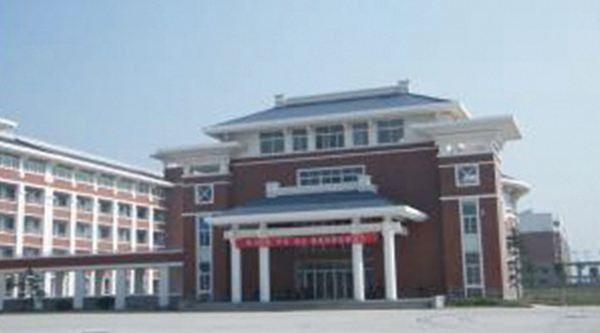 新鄉(xiāng)縣***中學(xué)教學(xué)樓